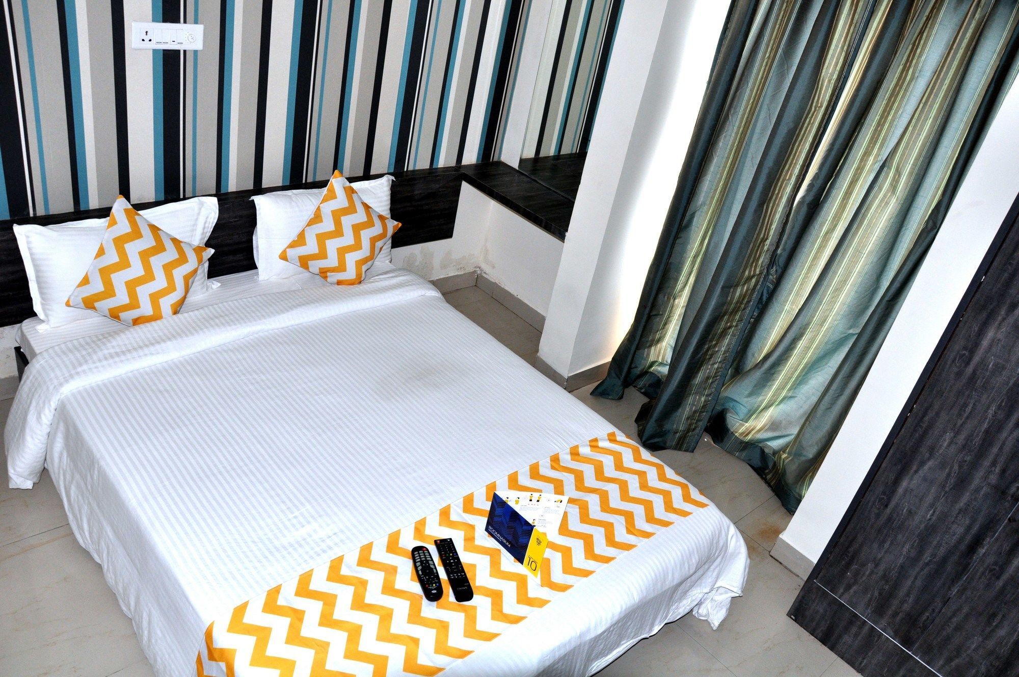 Fabhotel Magnus Calypso Viman Nagar Pune Esterno foto